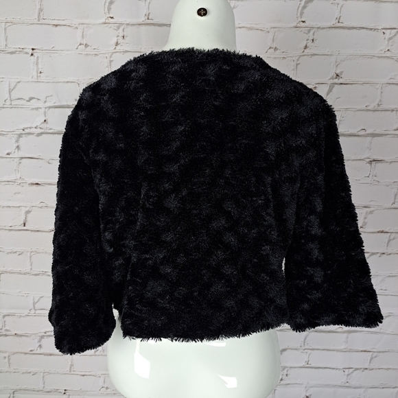 FURROCIOUS Faux Fur Cropped Jacket - Picture 5 of 8